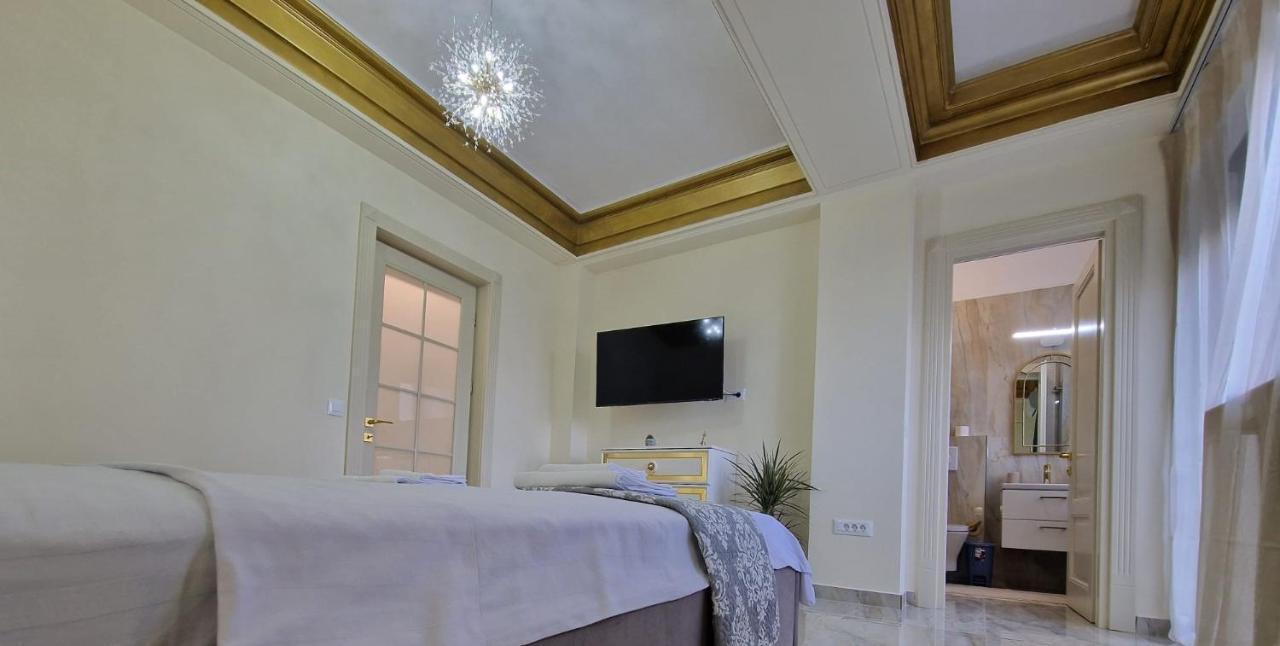 Laroka House Luxury Apartment City Center Universitate Bucharest Luaran gambar